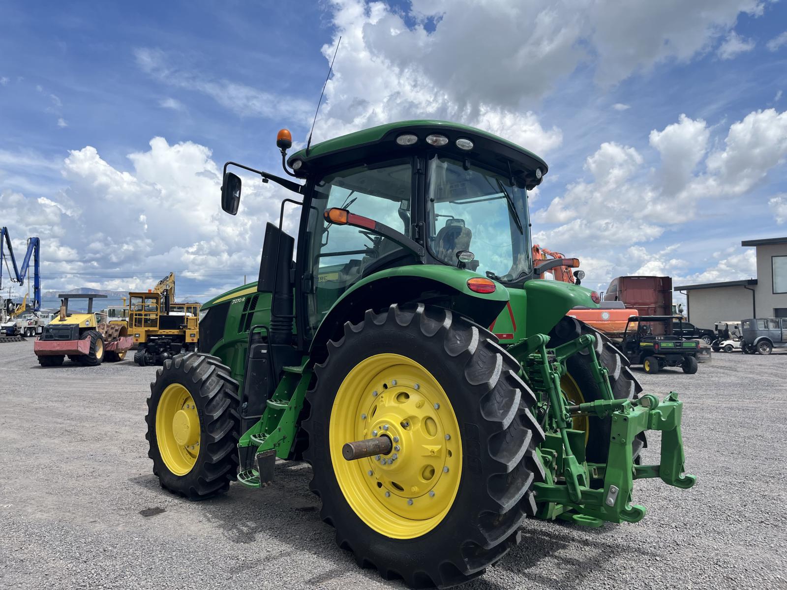 ./imagenes/INVOICE/2019/18103/JOHN DEERE 7270R (4).JPG
